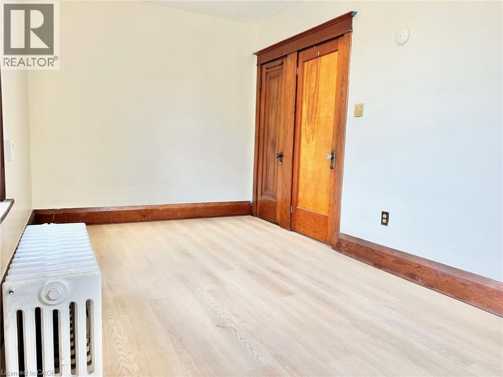 Photo 19 of 215 Rosewood Road, Hamilton ON