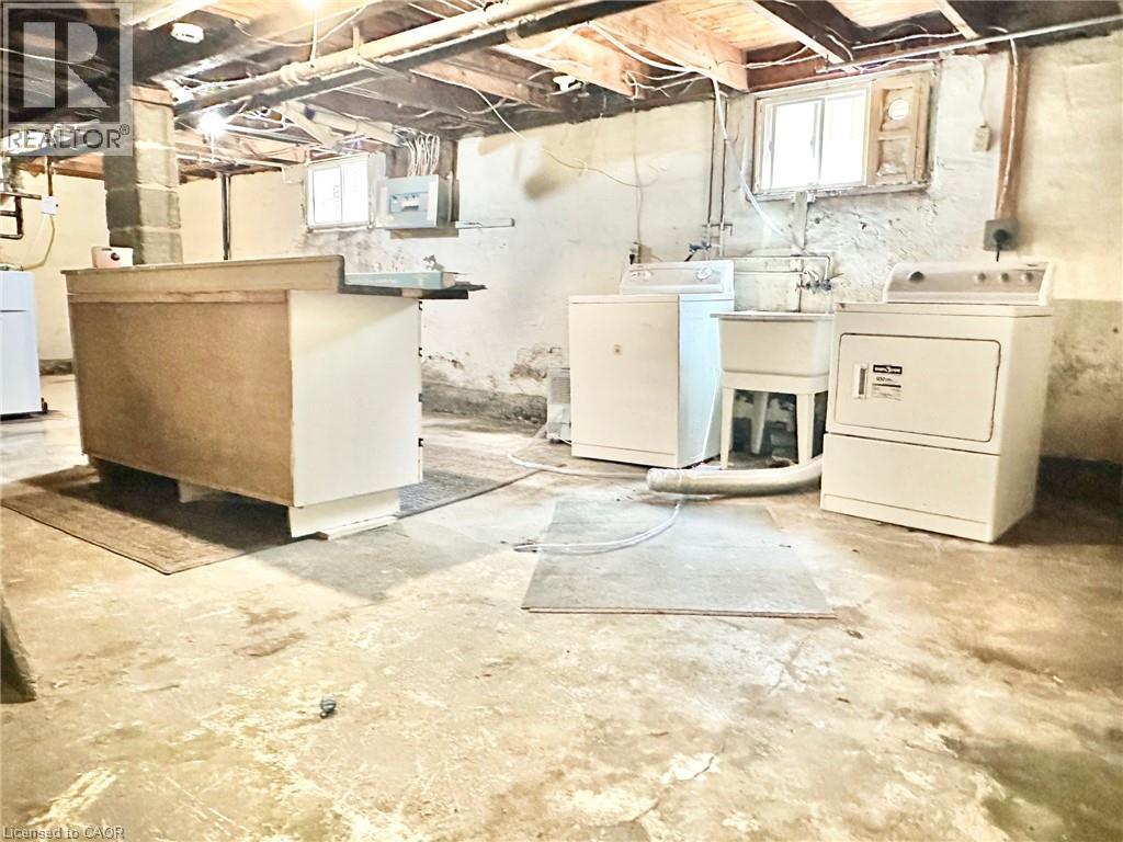 Photo 26 of 215 Rosewood Road, Hamilton ON