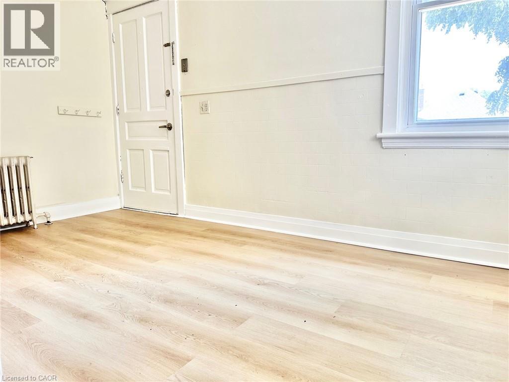 Photo 17 of 215 Rosewood Road, Hamilton ON