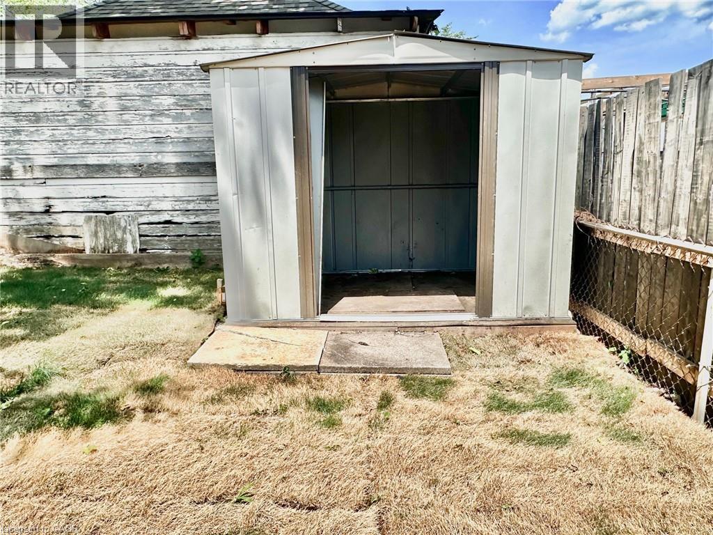 Photo 33 of 215 Rosewood Road, Hamilton ON