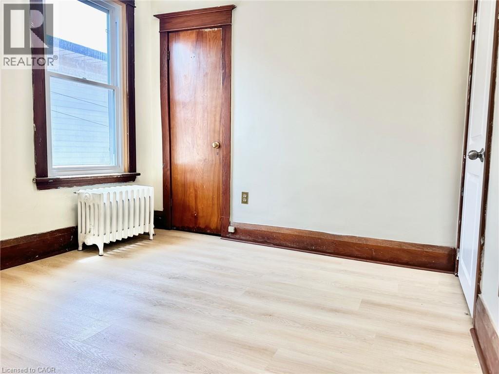 Photo 23 of 215 Rosewood Road, Hamilton ON