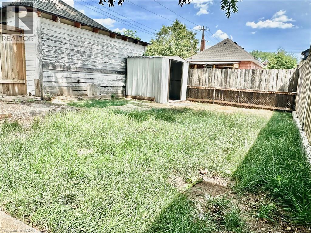 Photo 31 of 215 Rosewood Road, Hamilton ON