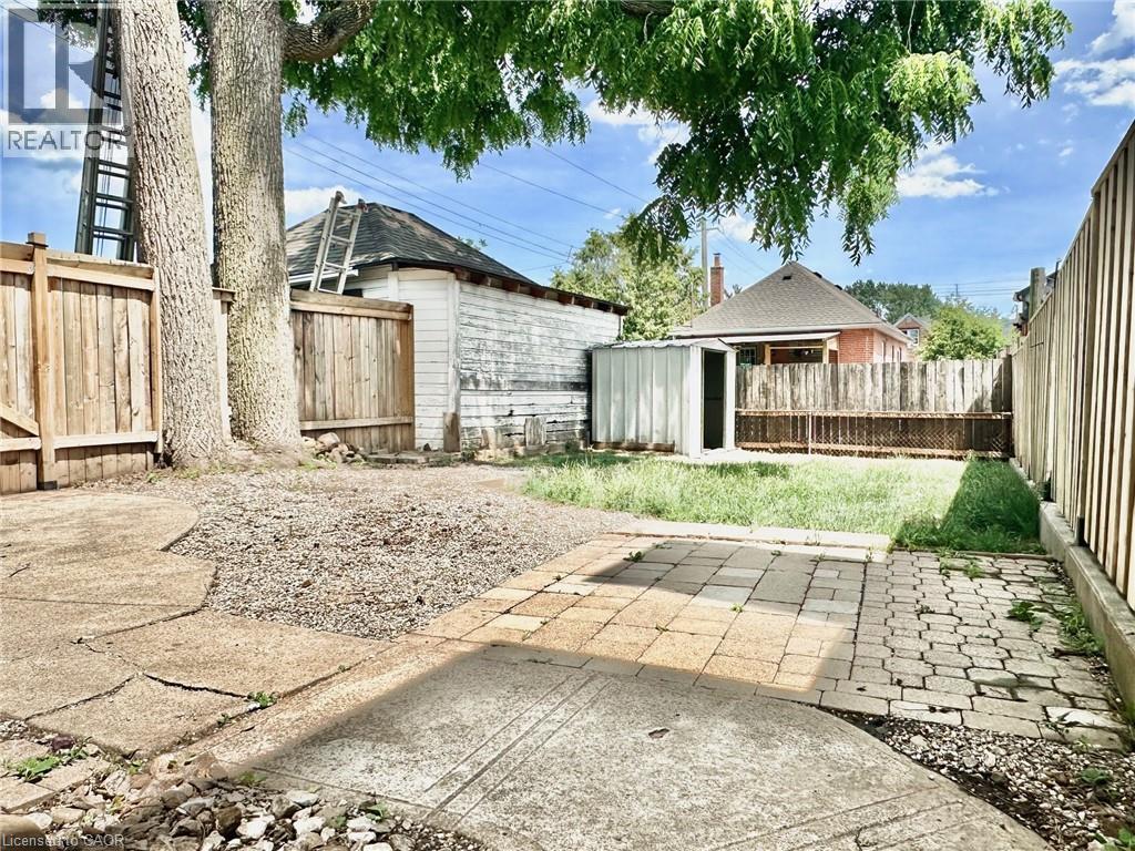 Photo 30 of 215 Rosewood Road, Hamilton ON