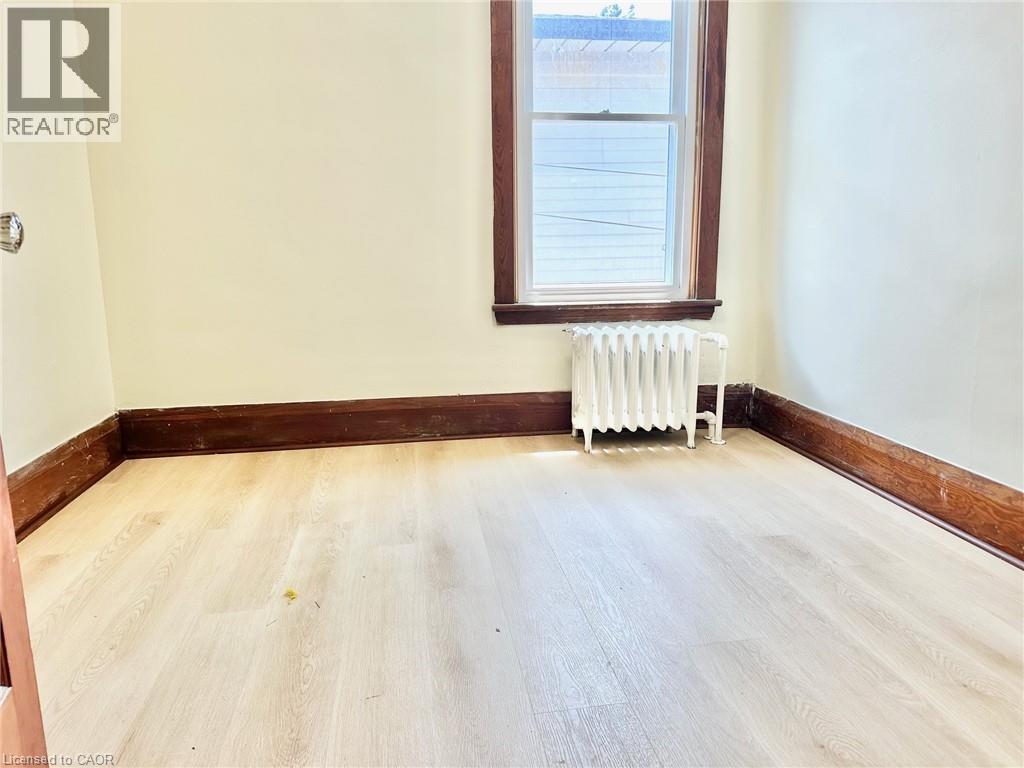Photo 20 of 215 Rosewood Road, Hamilton ON