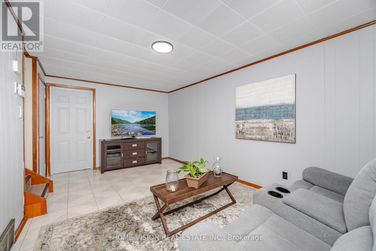 Photo 22 of 15 Adair Avenue N, Hamilton ON