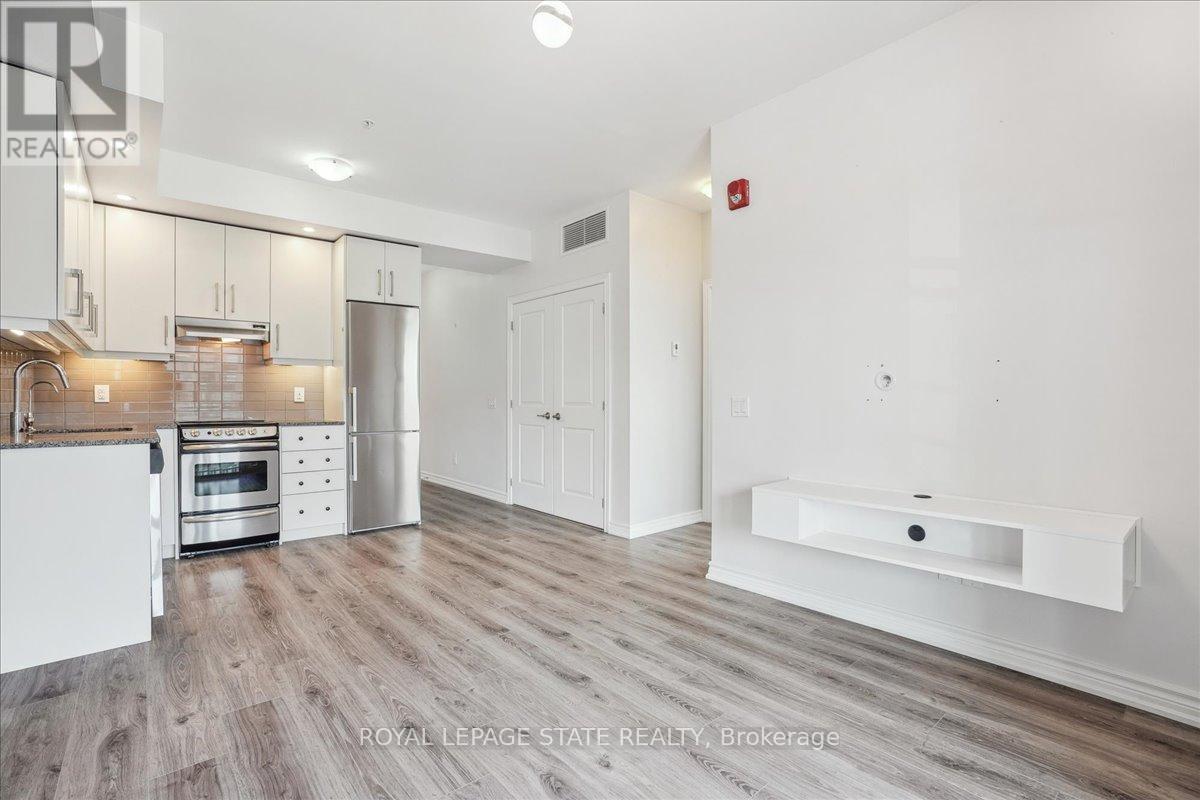Photo 16 of 401 40 Esplanade Lane, Grimsby ON
