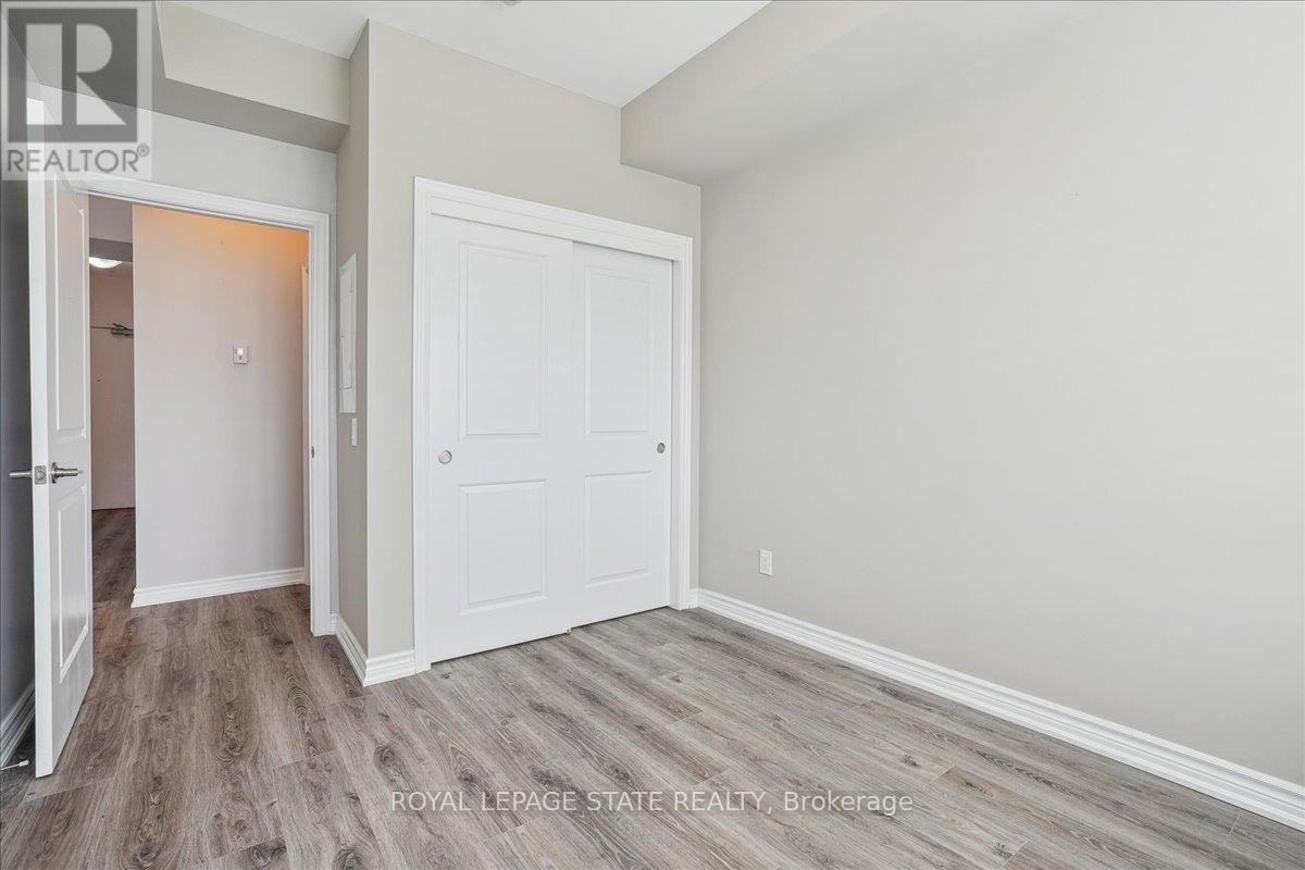 Photo 24 of 401 40 Esplanade Lane, Grimsby ON