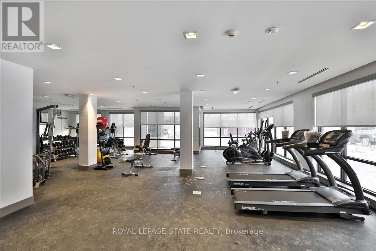 Photo 40 of 401 40 Esplanade Lane, Grimsby ON