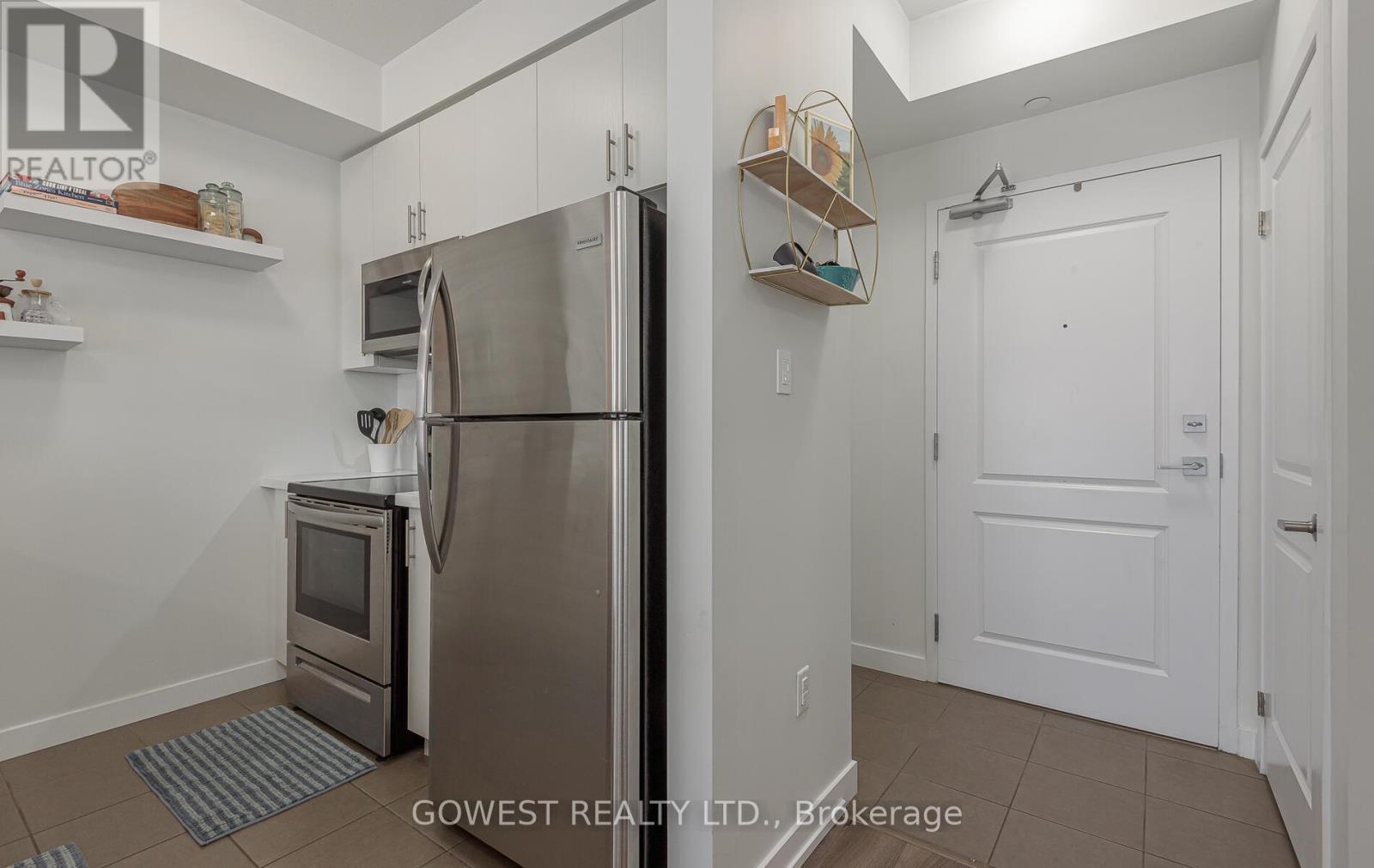 Photo 8 of 301 125 Shoreview Place, Hamilton ON