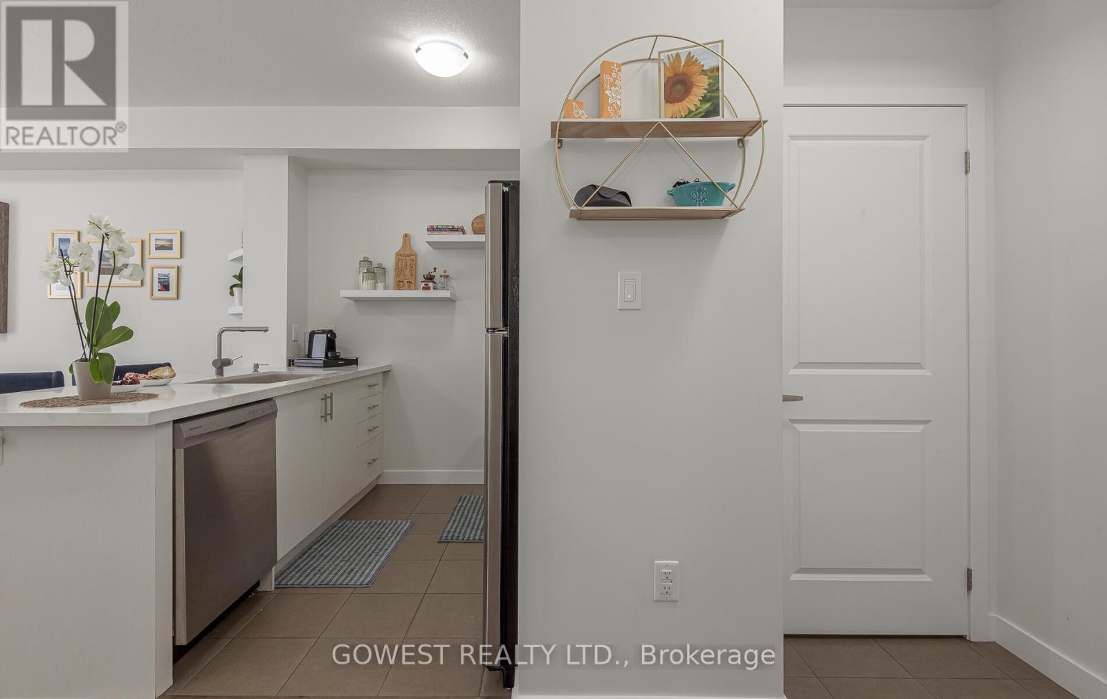 Photo 9 of 301 125 Shoreview Place, Hamilton ON