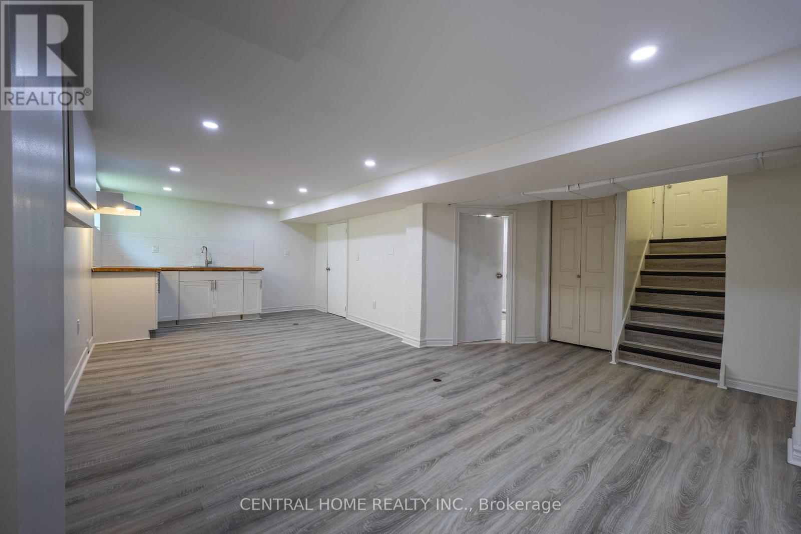 Photo 20 of 1650 King Street E, Hamilton ON