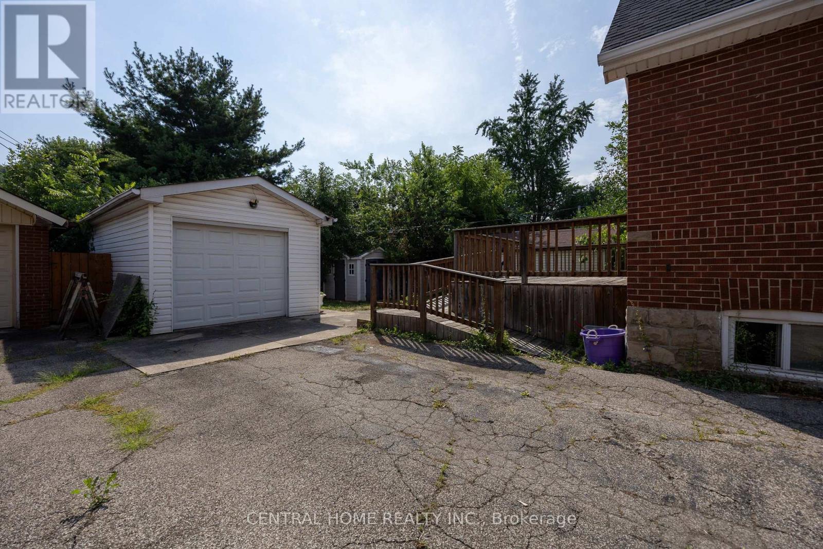 Photo 37 of 1650 King Street E, Hamilton ON