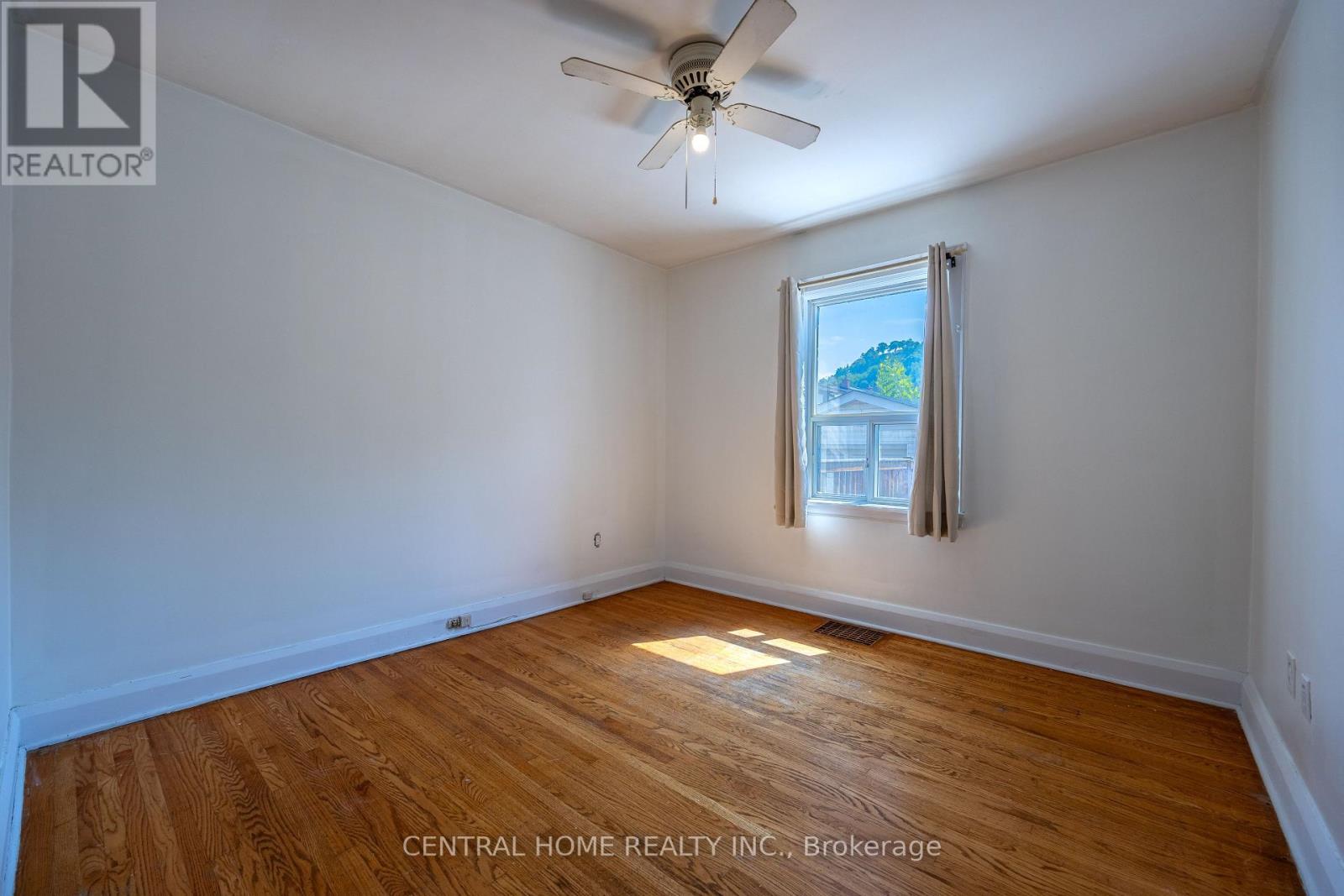 Photo 7 of 1650 King Street E, Hamilton ON