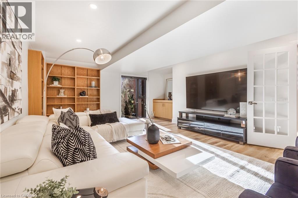Photo 32 of 75 Reding Road, Ancaster ON