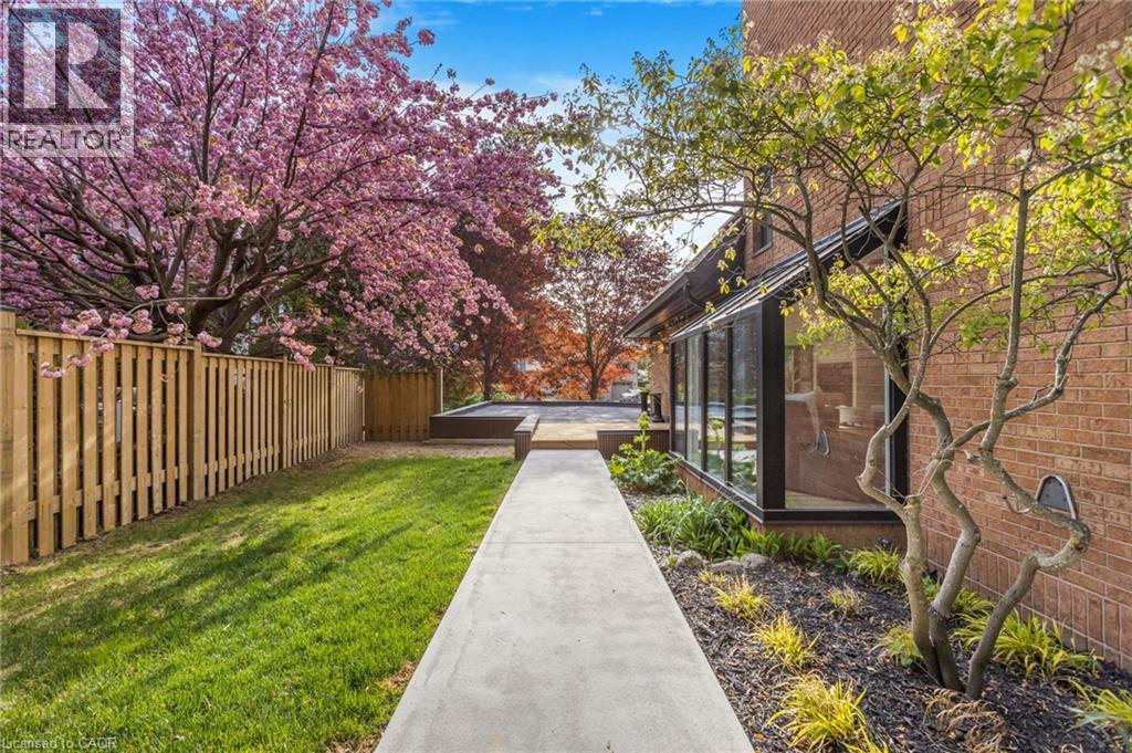Photo 37 of 75 Reding Road, Ancaster ON