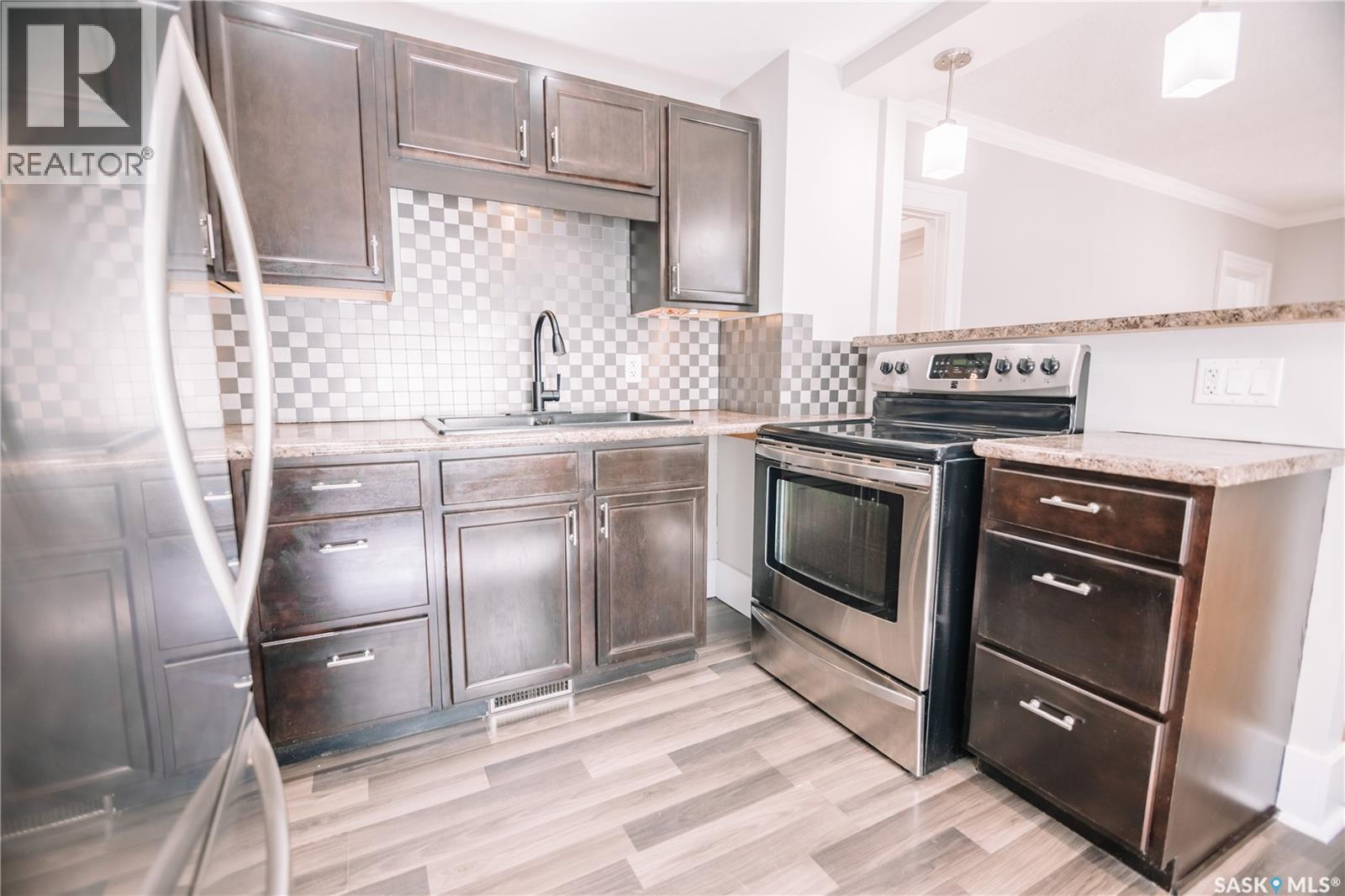 Photo 19 of 2154 Broder Street, Regina SK