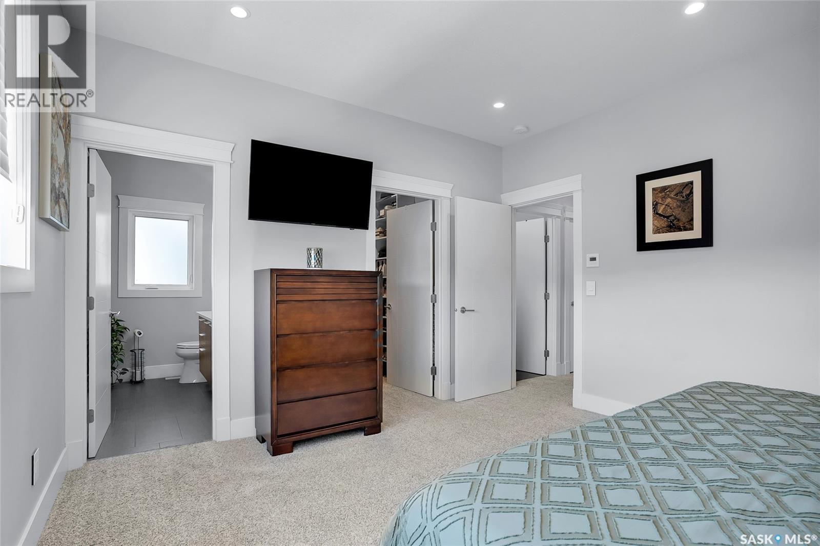 Single Family House 2 Level for Sale in  Kloppenburg CRESCENT Saskatoon 