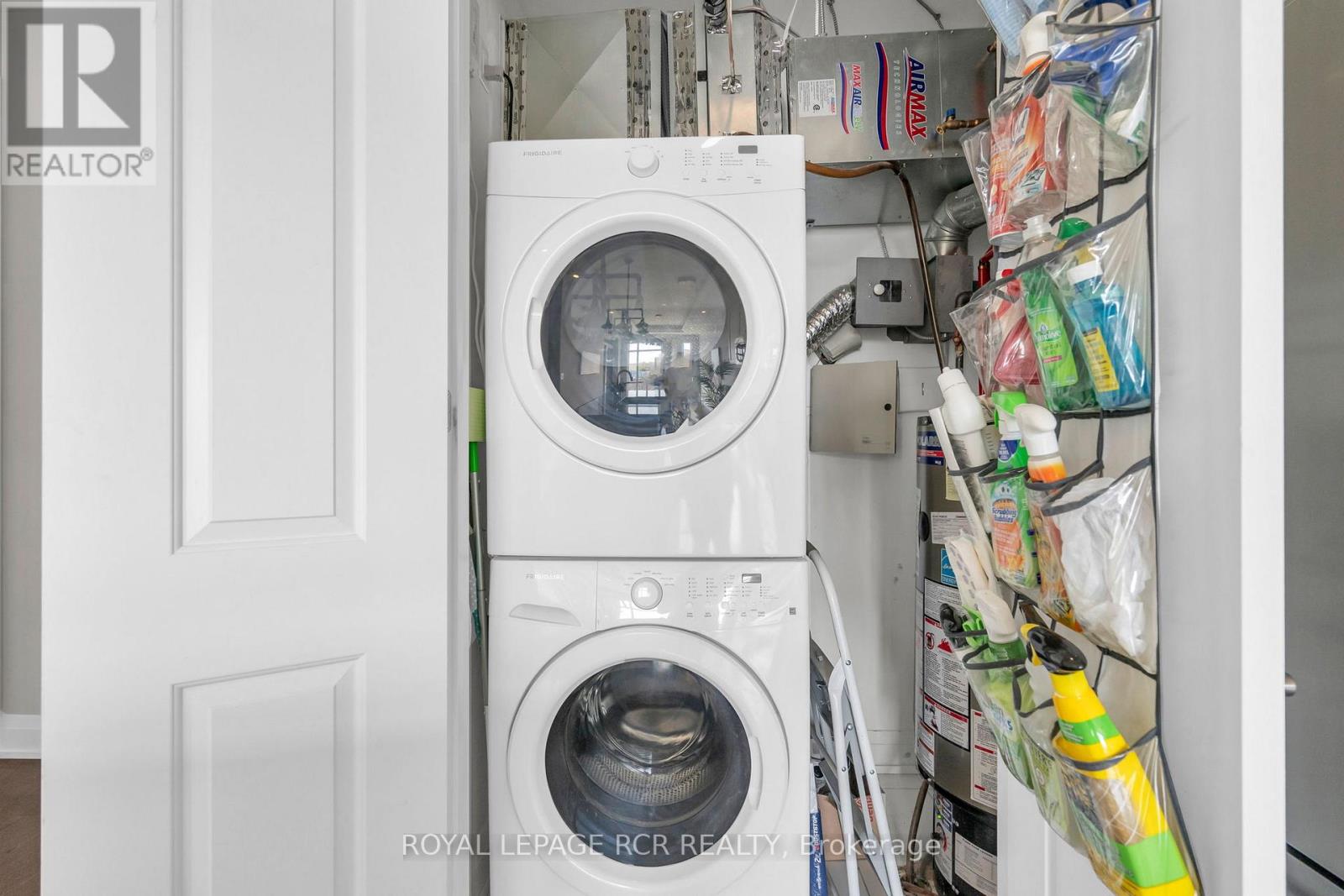 Photo 37 of 409 15277 Yonge Street, Aurora ON