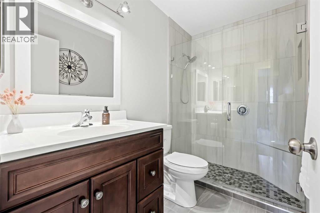 Single Family House 4 Level for Sale in  Sandarac Place NW Sandstone Valley Calgary 