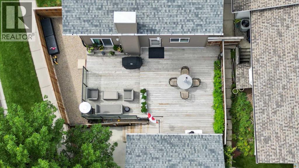 Single Family House 4 Level for Sale in  Sandarac Place NW Sandstone Valley Calgary 