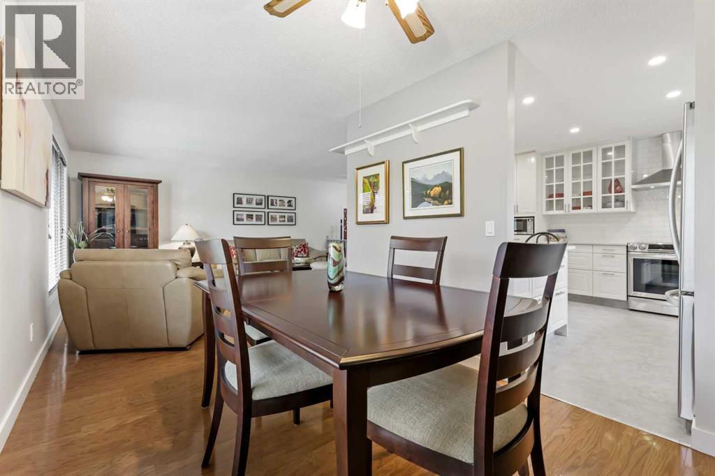 Single Family House 4 Level for Sale in  Sandarac Place NW Sandstone Valley Calgary 