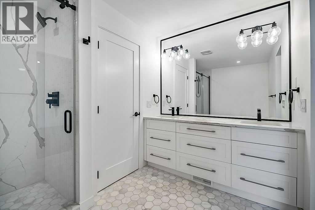 Single Family House for Sale in  Lake Twintree Road SE Lake Bonavista Calgary 