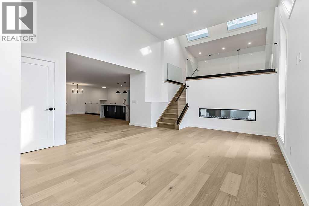 Single Family House for Sale in  Lake Twintree Road SE Lake Bonavista Calgary 