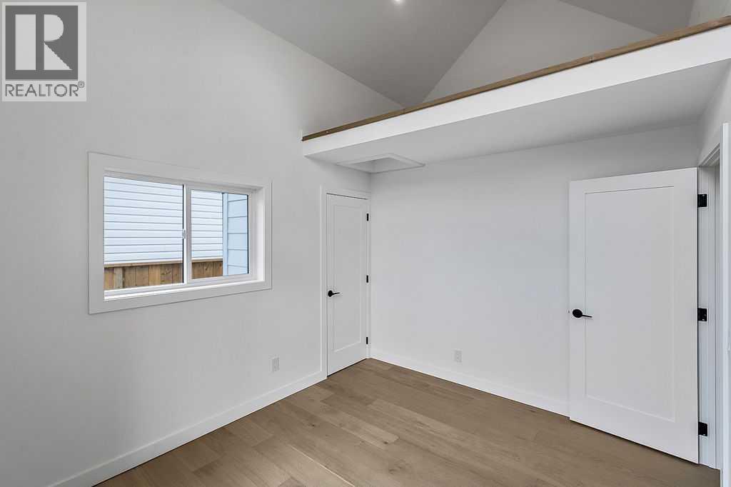 Single Family House for Sale in  Lake Twintree Road SE Lake Bonavista Calgary 