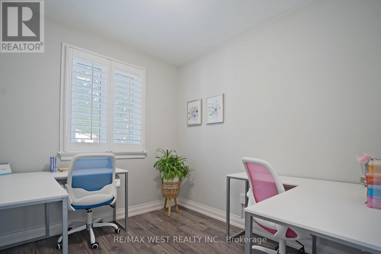 Photo 23 of 4 Elmview Court, Toronto ON
