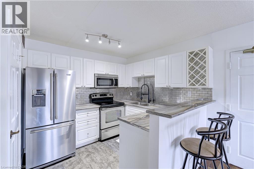 Photo 13 of 4005 Kilmer Drive Unit 210, Burlington ON