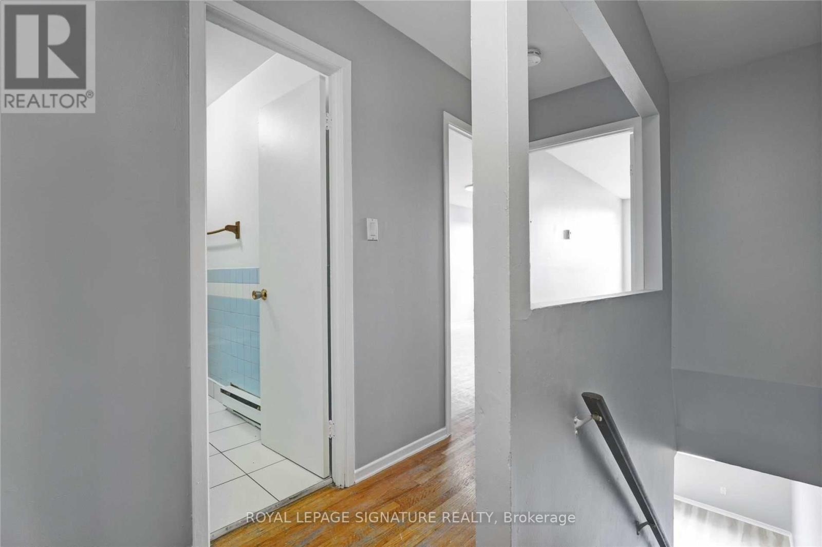 Photo 2 of 2 937 Danforth Avenue, Toronto ON