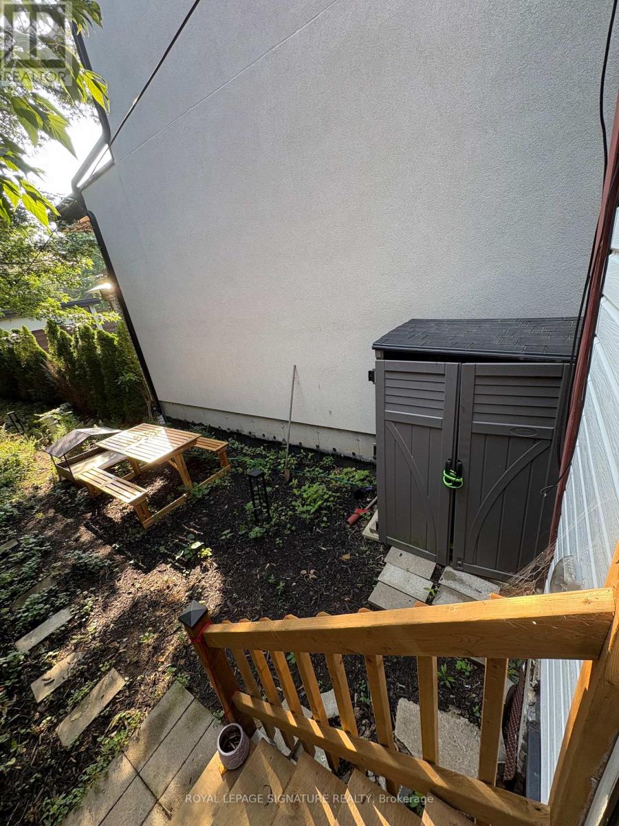 Photo 16 of Upper 163 Hampton Avenue, Toronto ON