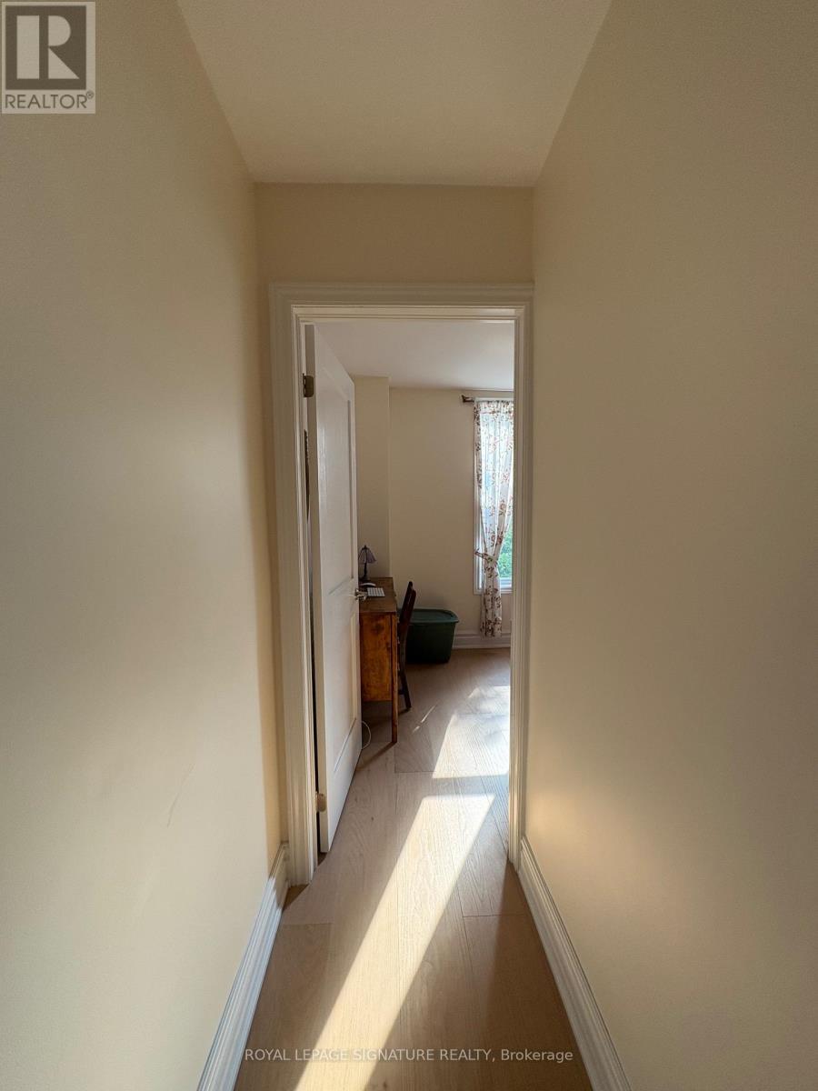 Photo 14 of Upper 163 Hampton Avenue, Toronto ON