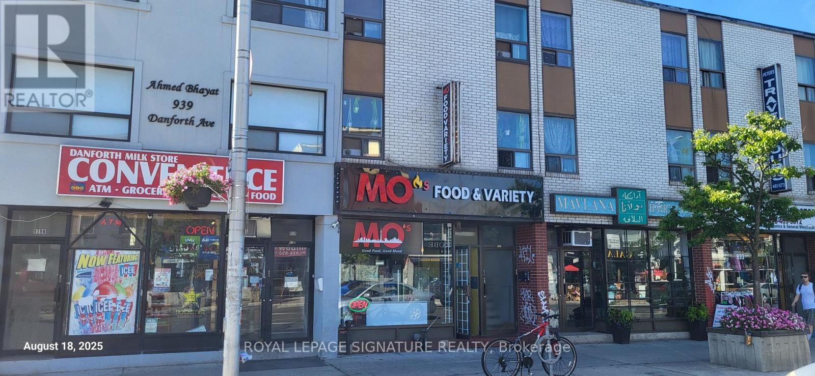 Photo 17 of 2 937 Danforth Avenue, Toronto ON