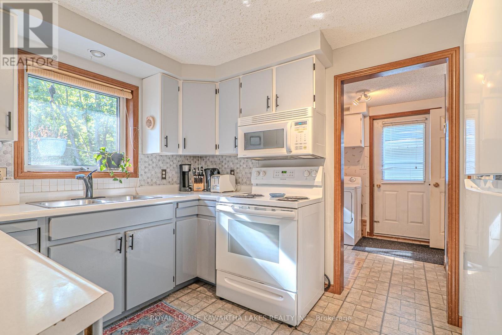 Photo 12 of 518 Balsam Lake Drive, Kawartha Lakes ON