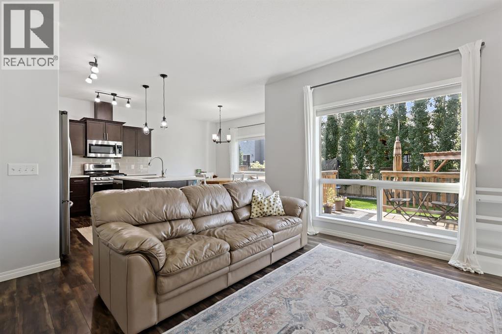 Photo 4 of 121 Wildrose Green, Strathmore AB