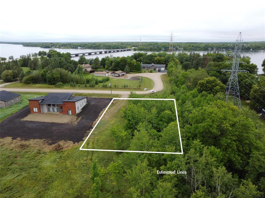 Photo 1 of 1 Bridge Lane, Lac Du Bonnet MB