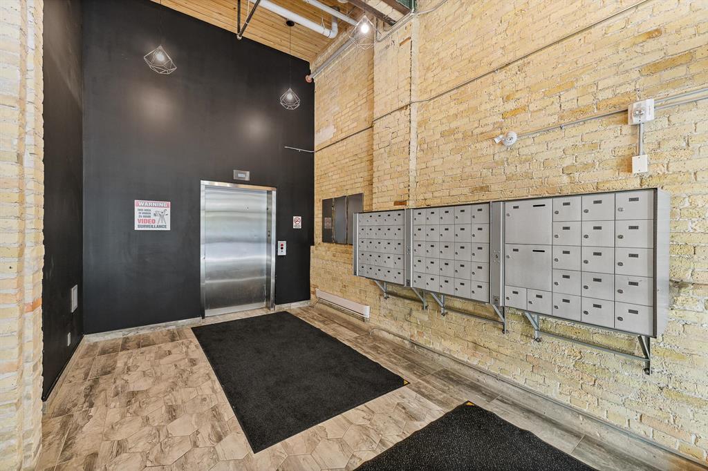 Photo 6 of 216 139 Market Avenue, Winnipeg MB