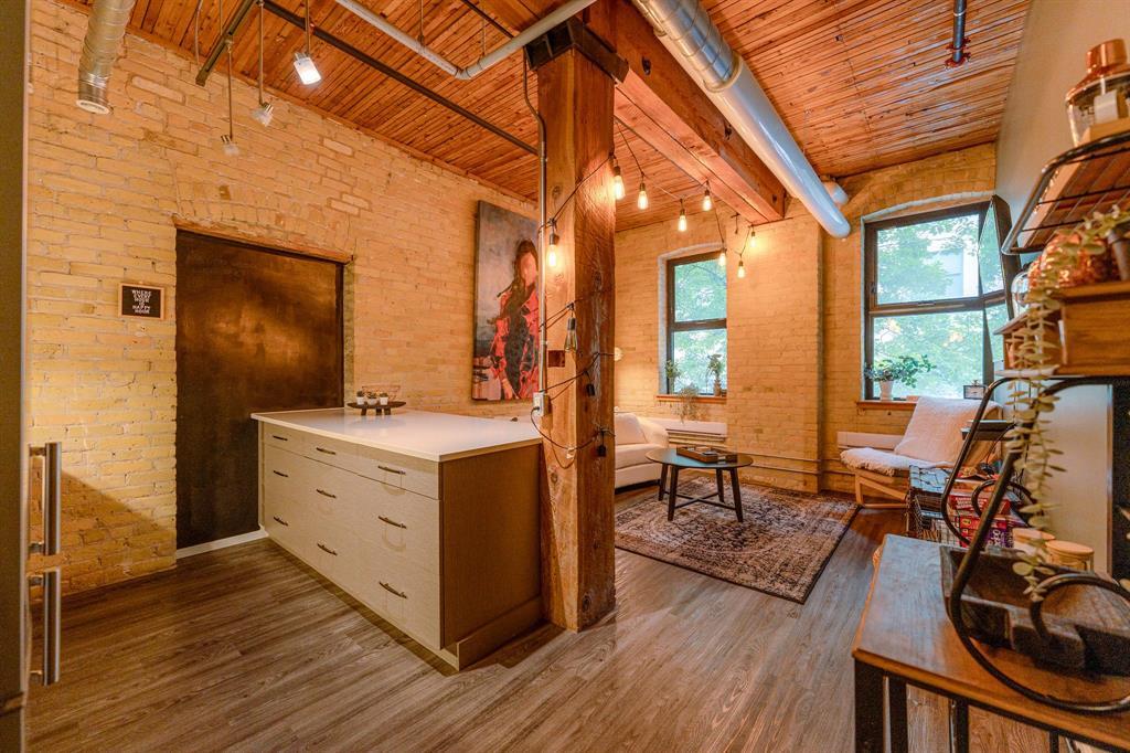 Photo 10 of 216 139 Market Avenue, Winnipeg MB