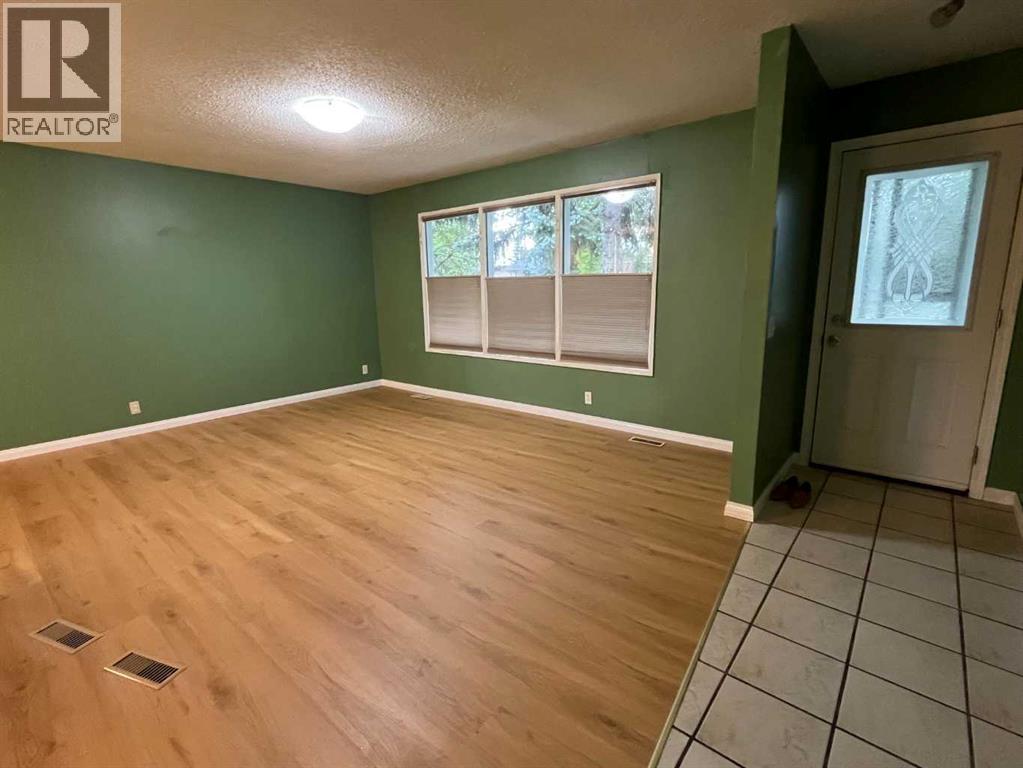 Single Family House Bungalow for Sale in  Rundlehorn Drive NE Pineridge Calgary 