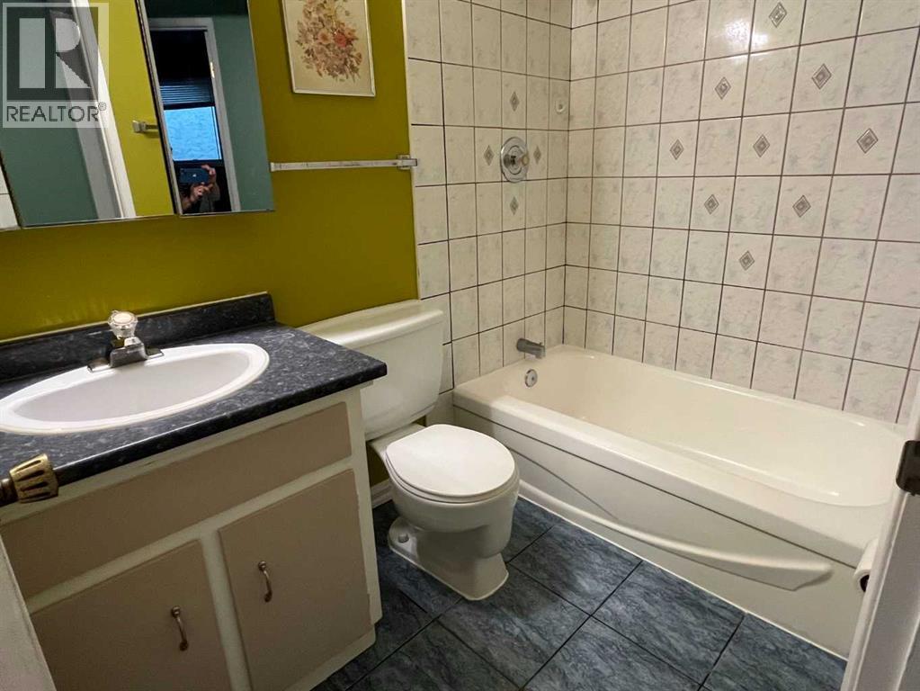 Single Family House Bungalow for Sale in  Rundlehorn Drive NE Pineridge Calgary 