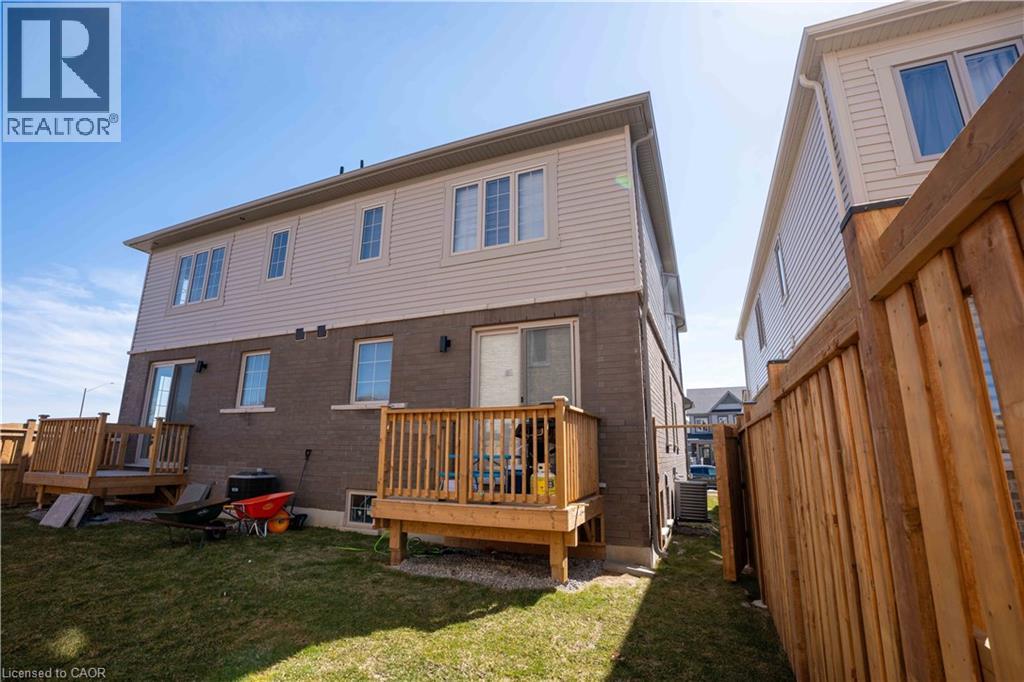 Photo 33 of 111 Sagewood Avenue, Barrie ON