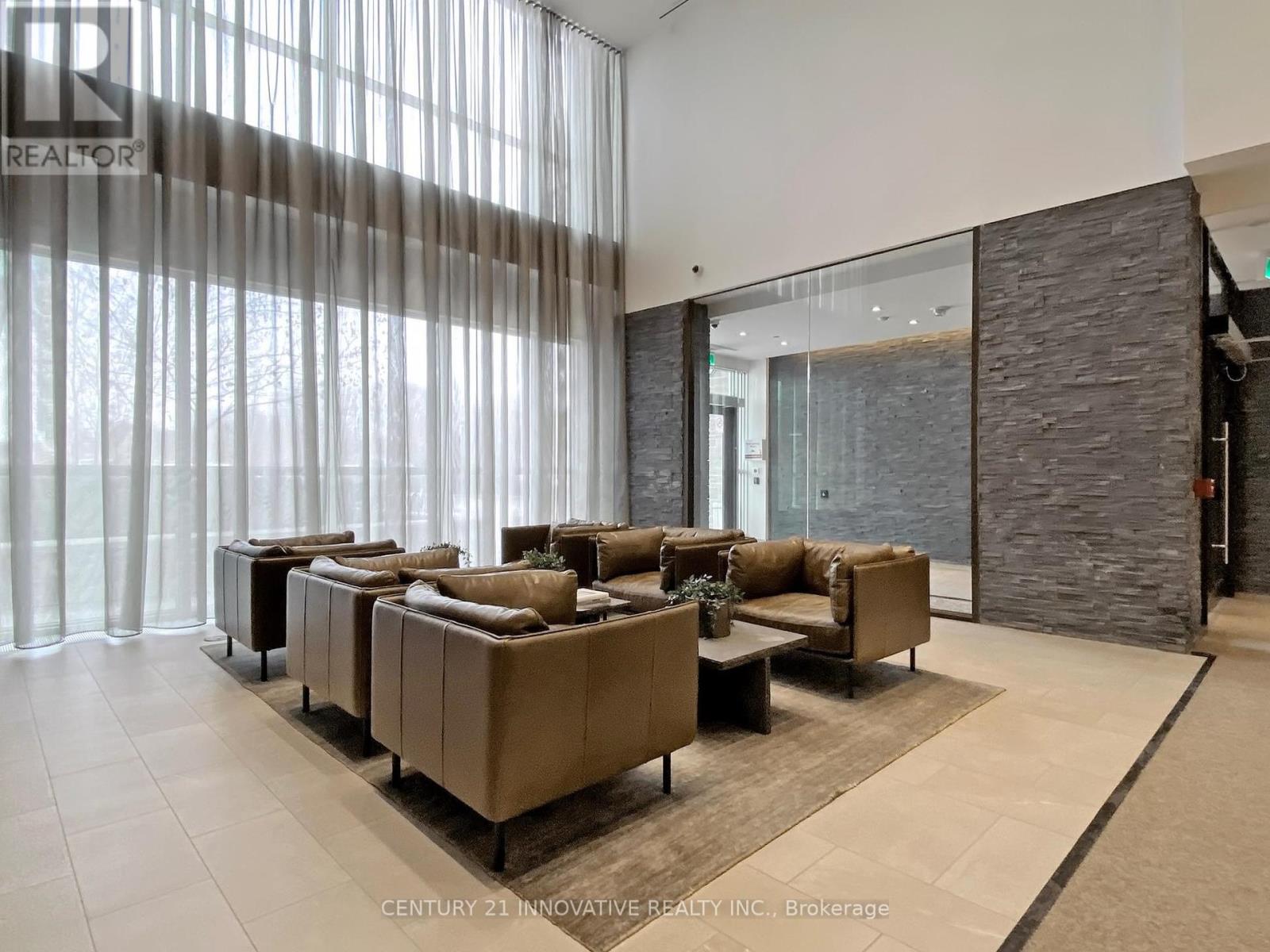 Photo 2 of 2304 10 Deerlick Court, Toronto ON