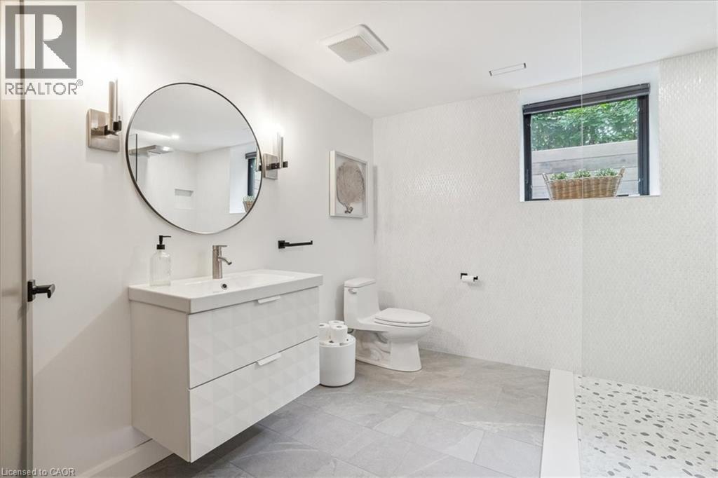 Photo 41 of 114 Reding Road, Ancaster ON