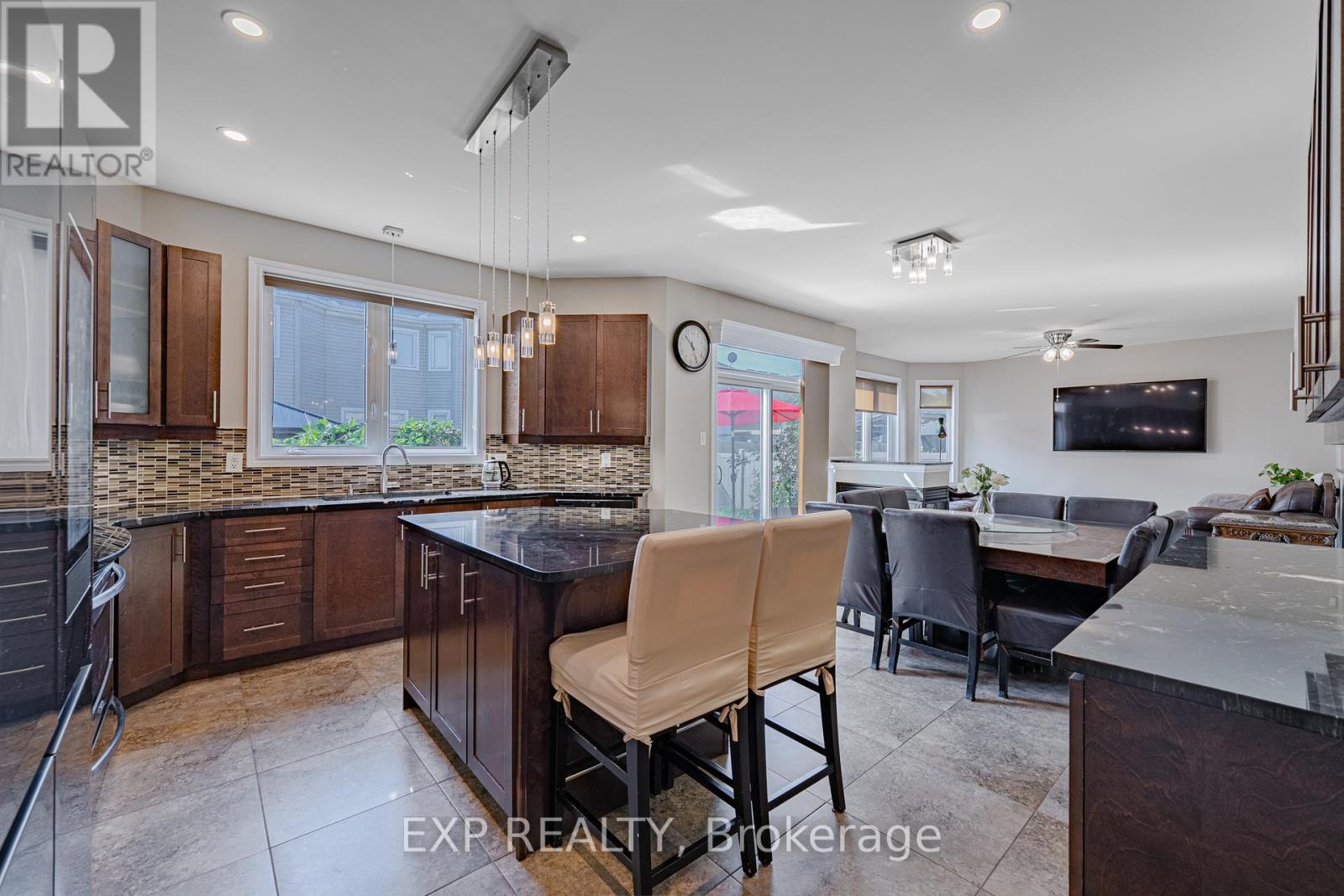 Photo 22 of 3308 Riverset Crescent, Ottawa ON
