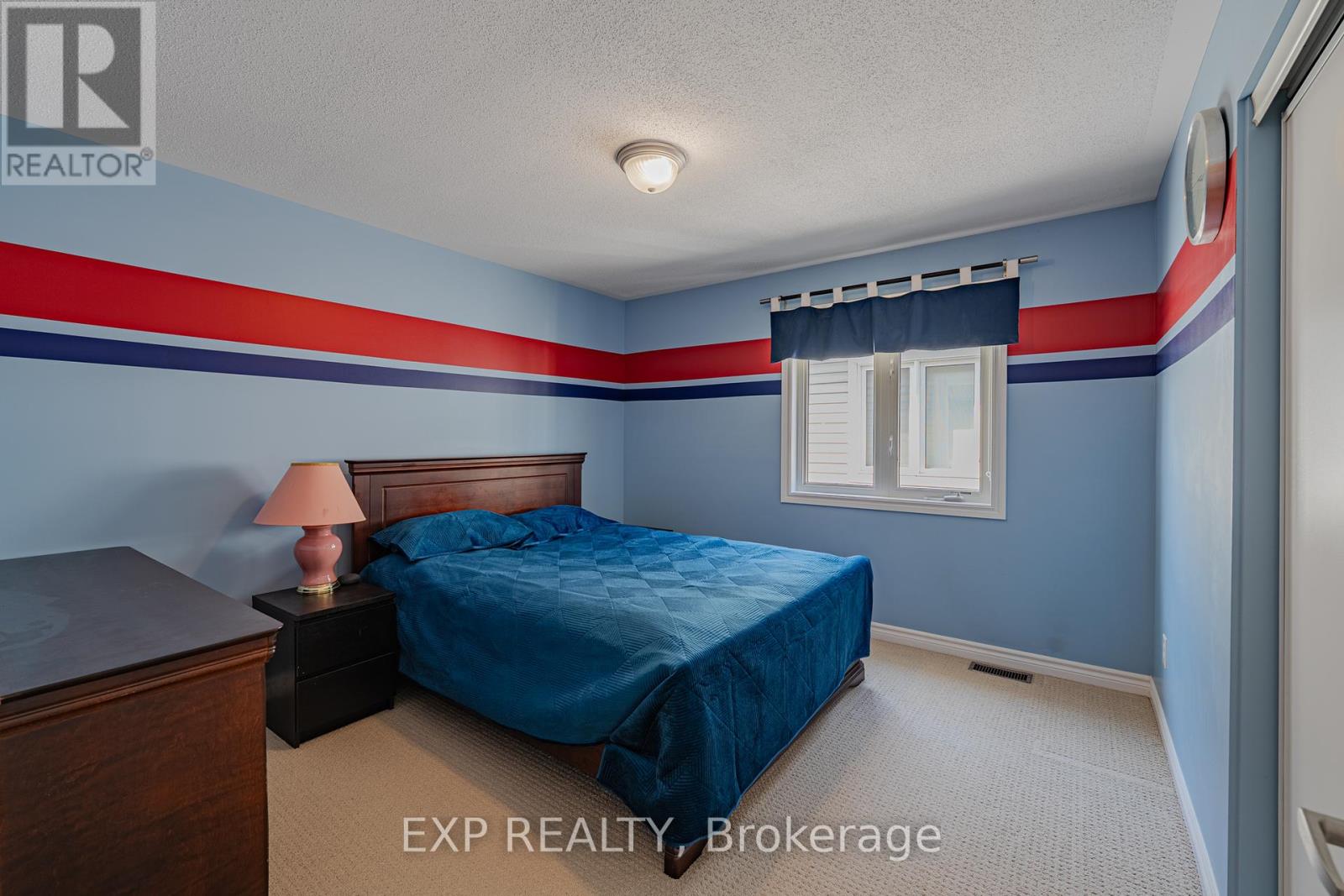 Photo 11 of 3308 Riverset Crescent, Ottawa ON