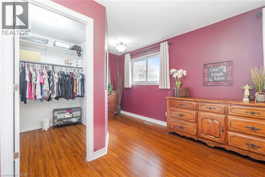 Photo 7 of 5 Danesbury Crescent, Brampton ON