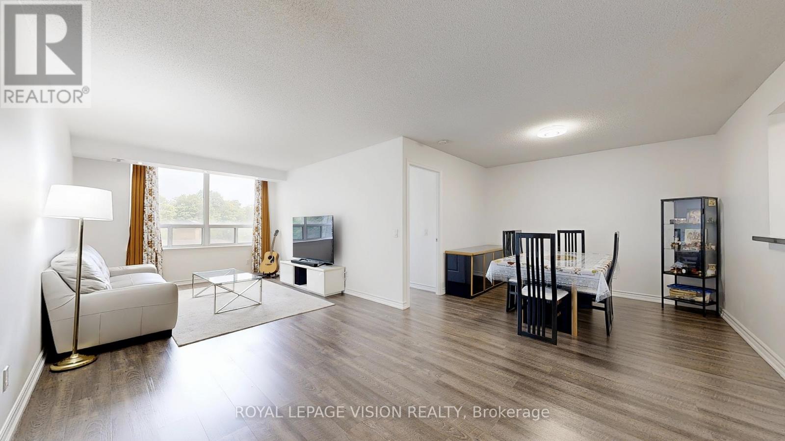 Photo 10 of 207 115 Omni Drive, Toronto ON