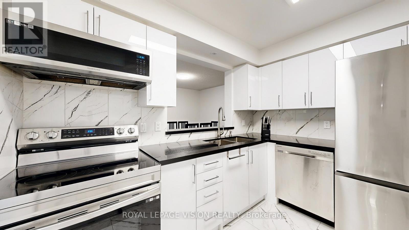 Photo 13 of 207 115 Omni Drive, Toronto ON