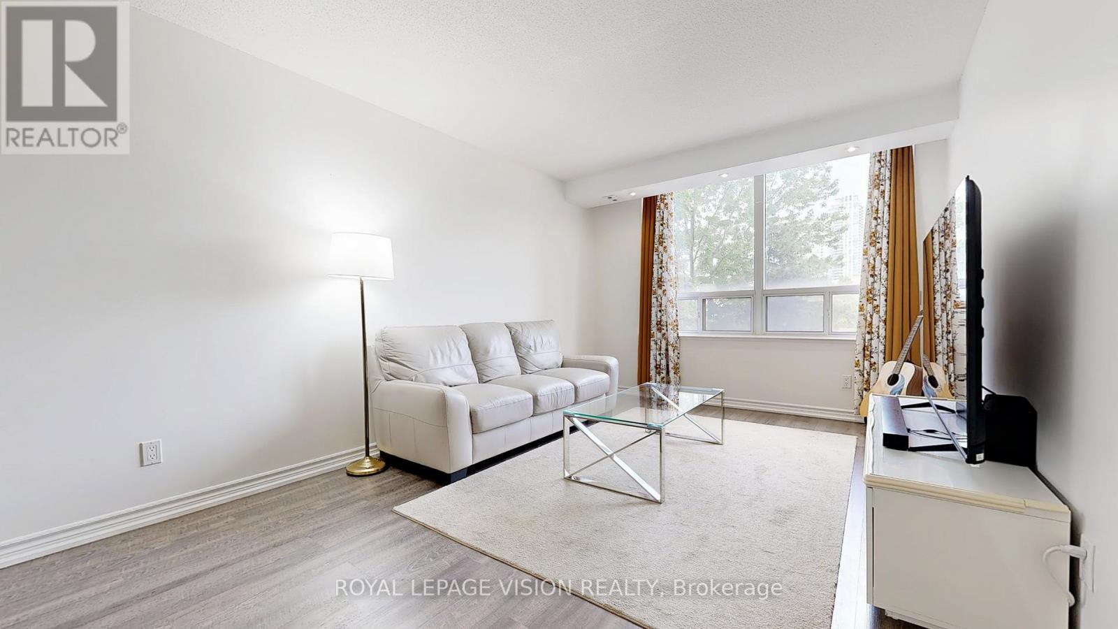 Photo 7 of 207 115 Omni Drive, Toronto ON